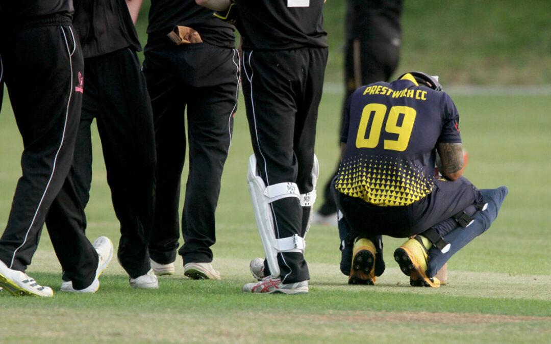 Kingfishers swoop to beat the Heat in last ball thriller