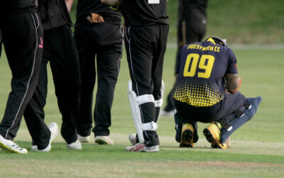 Kingfishers swoop to beat the Heat in last ball thriller